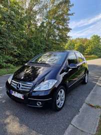 Mercedes prête à immatriculée carte passe.