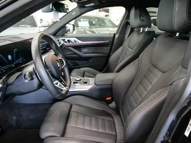 BMW 4 Series view 9