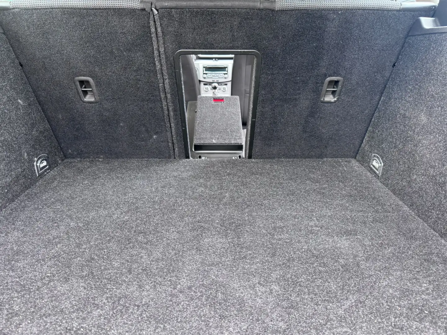 Volkswagen Passat Highline Grau - 2