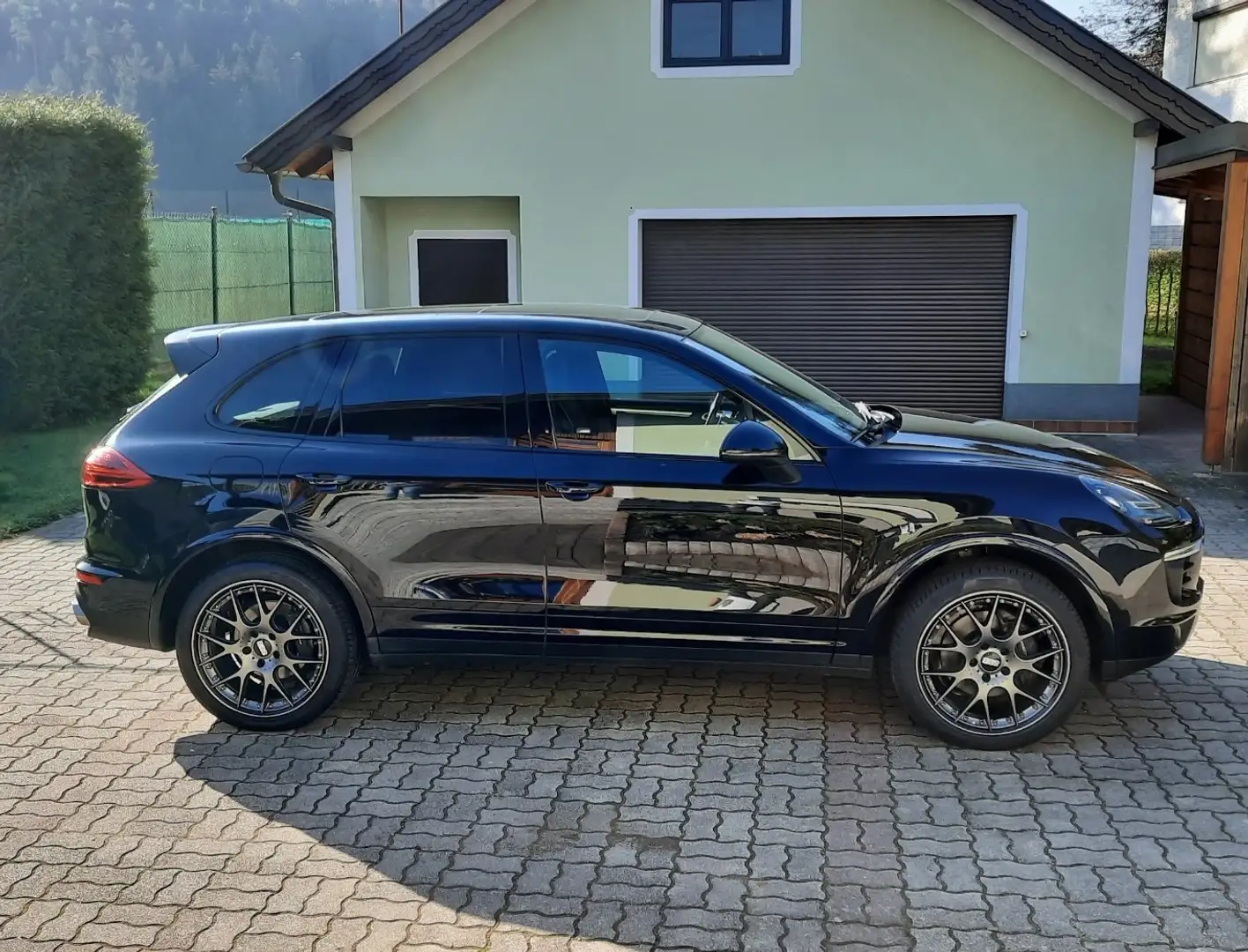 Porsche Cayenne II Platinum Edition Aut. Schwarz - 2