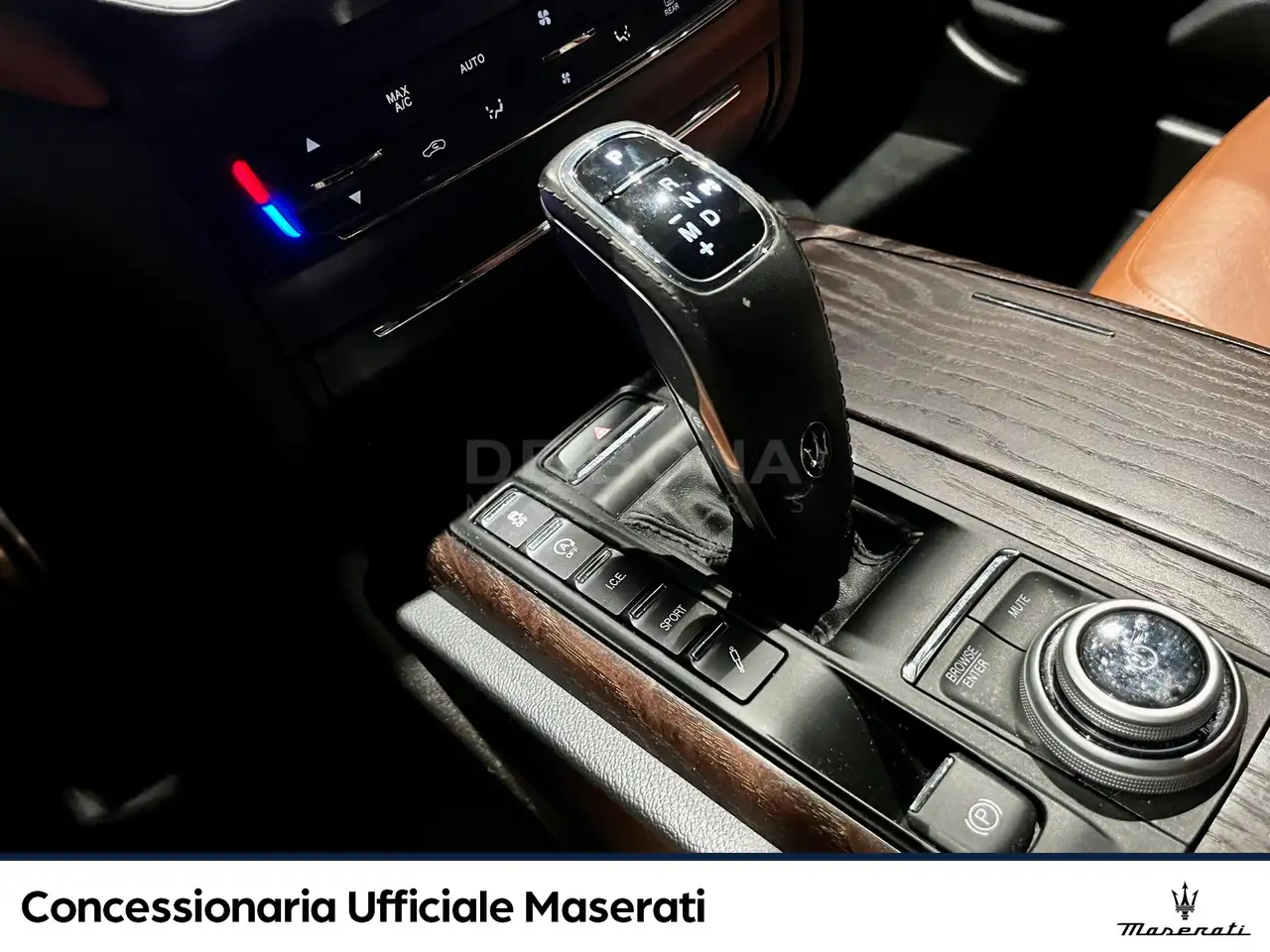Maserati Ghibli 2021 — фото 12