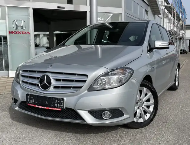Mercedes-Benz B 180 B-Klasse CDI (BlueEFFICIENCY) * Navi * AHK *