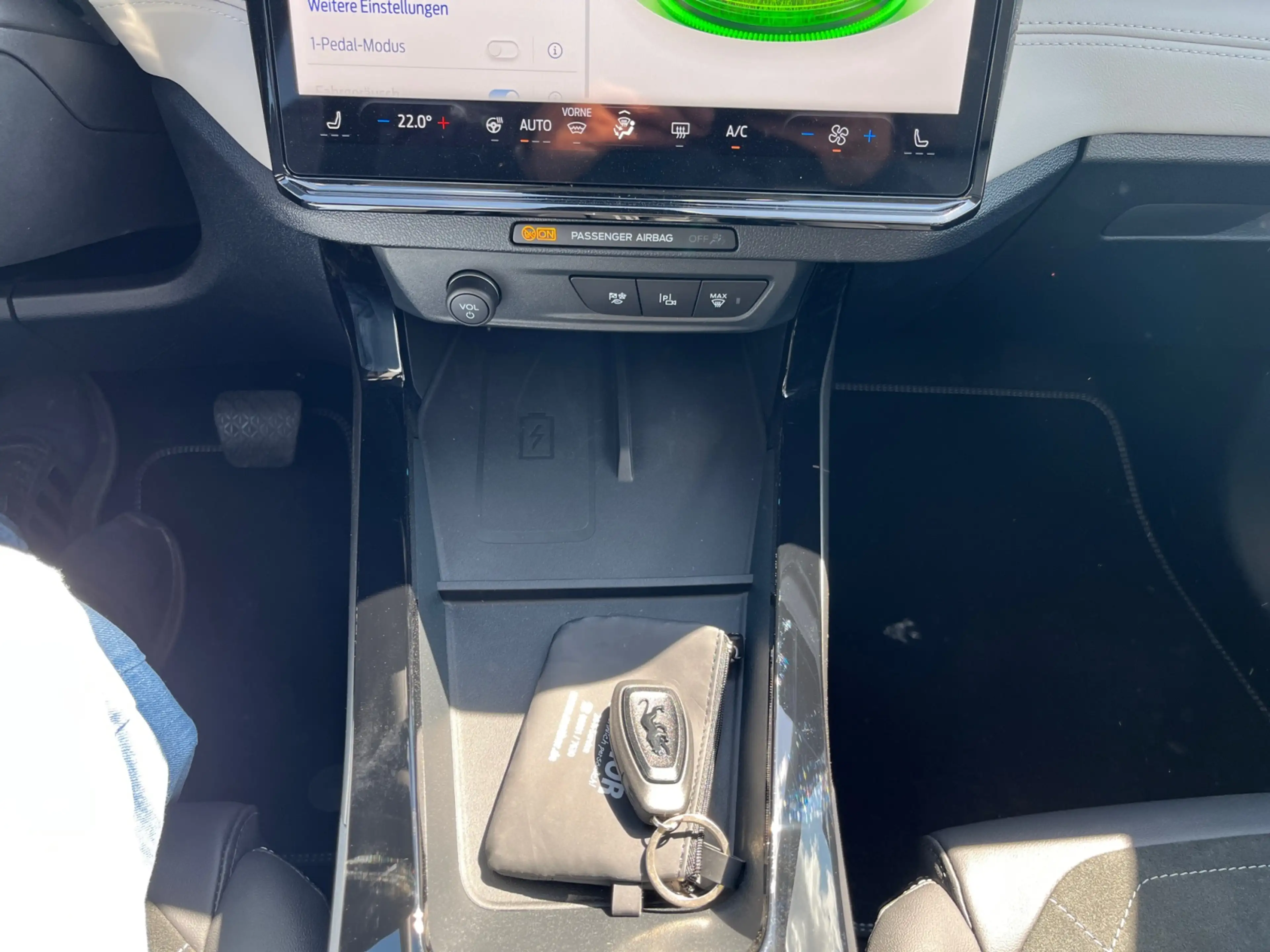 Ford Puma Gen-E FWD Premium ACC Pano SpurH MATRIX B&O — photo 9