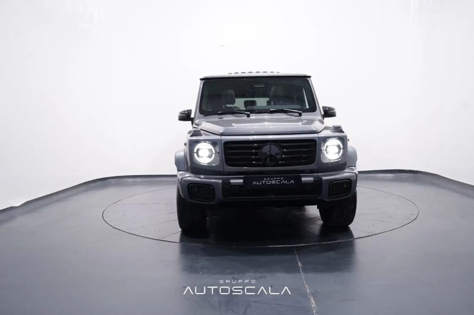 Mercedes-Benz G 450 d Mild hybrid S.W. AMG Line Gris - 2