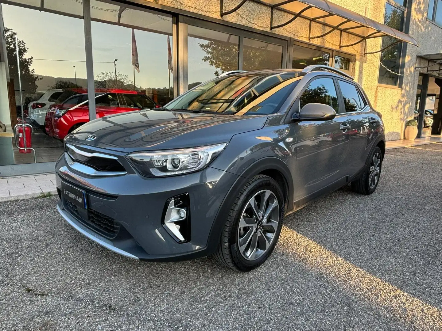 Kia Stonic 1.0 HYBRID Style 120cv dct - UNICO PROPRIETARIO Grigio - 1