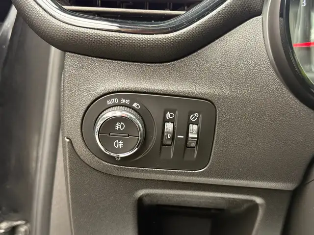 Opel Crossland view 15