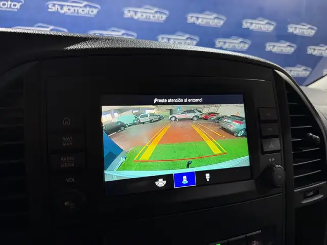 Mercedes-Benz Vito view 2