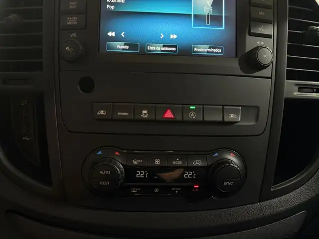 Mercedes-Benz Vito view 14