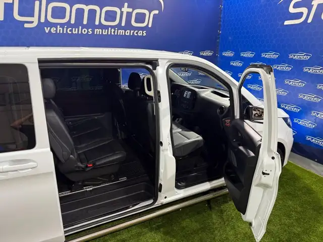 Mercedes-Benz Vito view 28