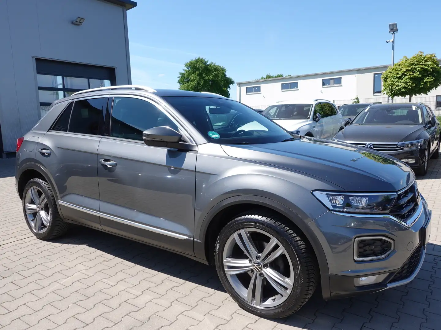 Volkswagen T-Roc 1,5 TSI Sport DSG/Digi/LED/ACC Gris - 2