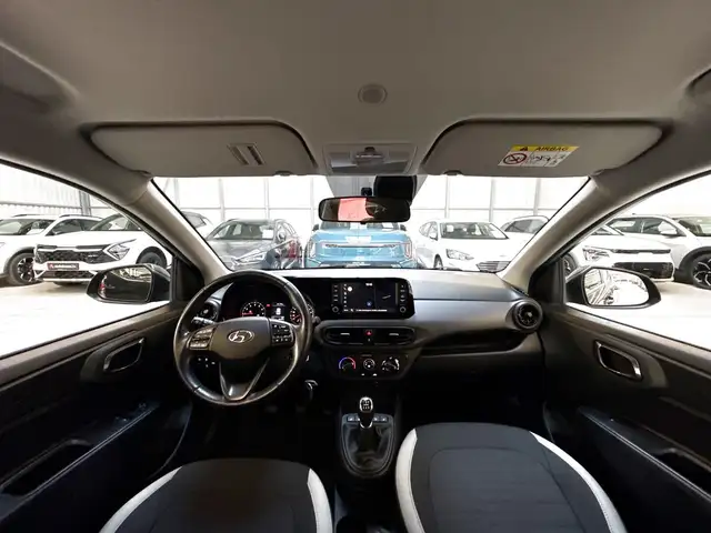 Hyundai I10 view 9