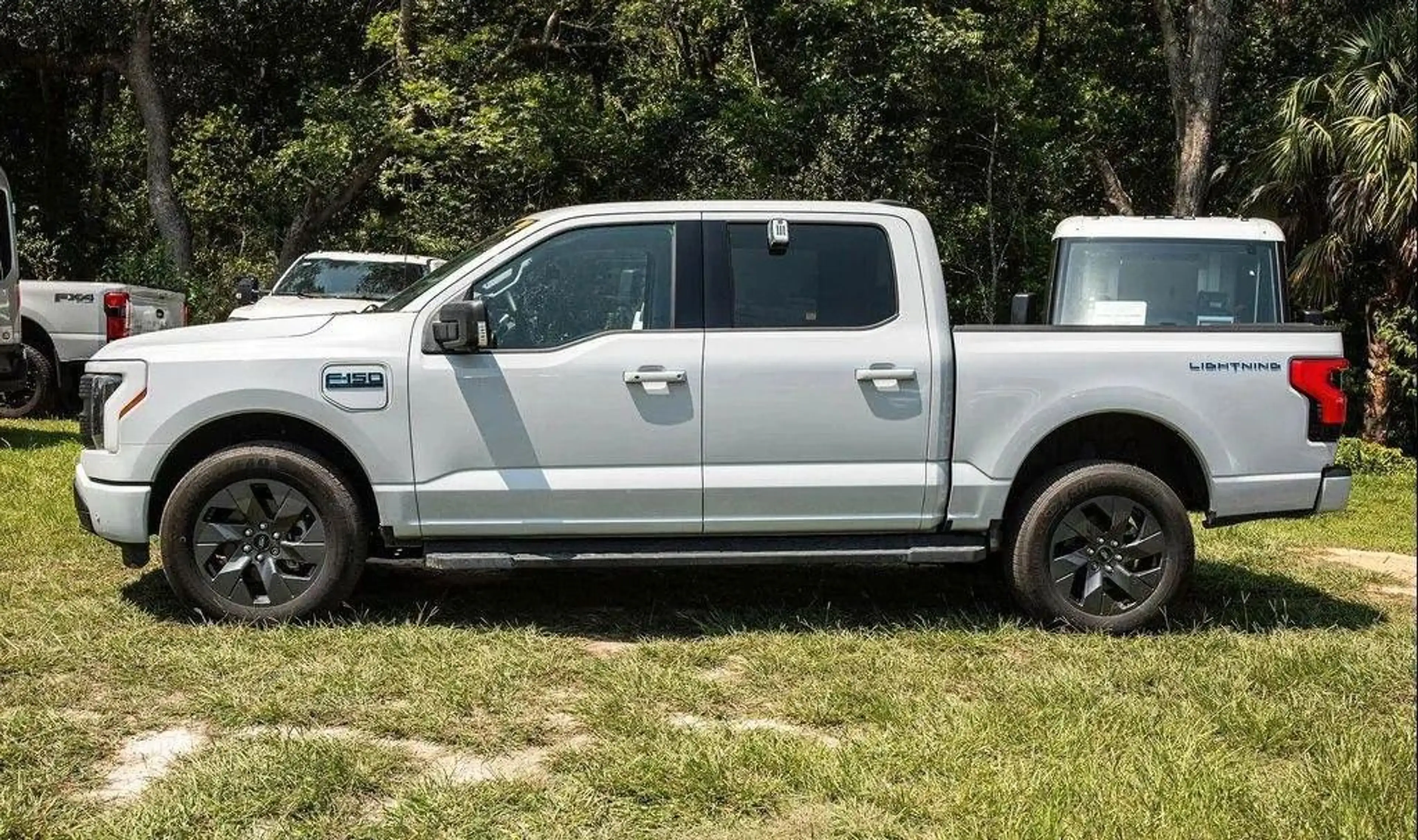 Ford F 150 Lightning Flash gr Batterie im Vorlauf+ 11 — photo 7