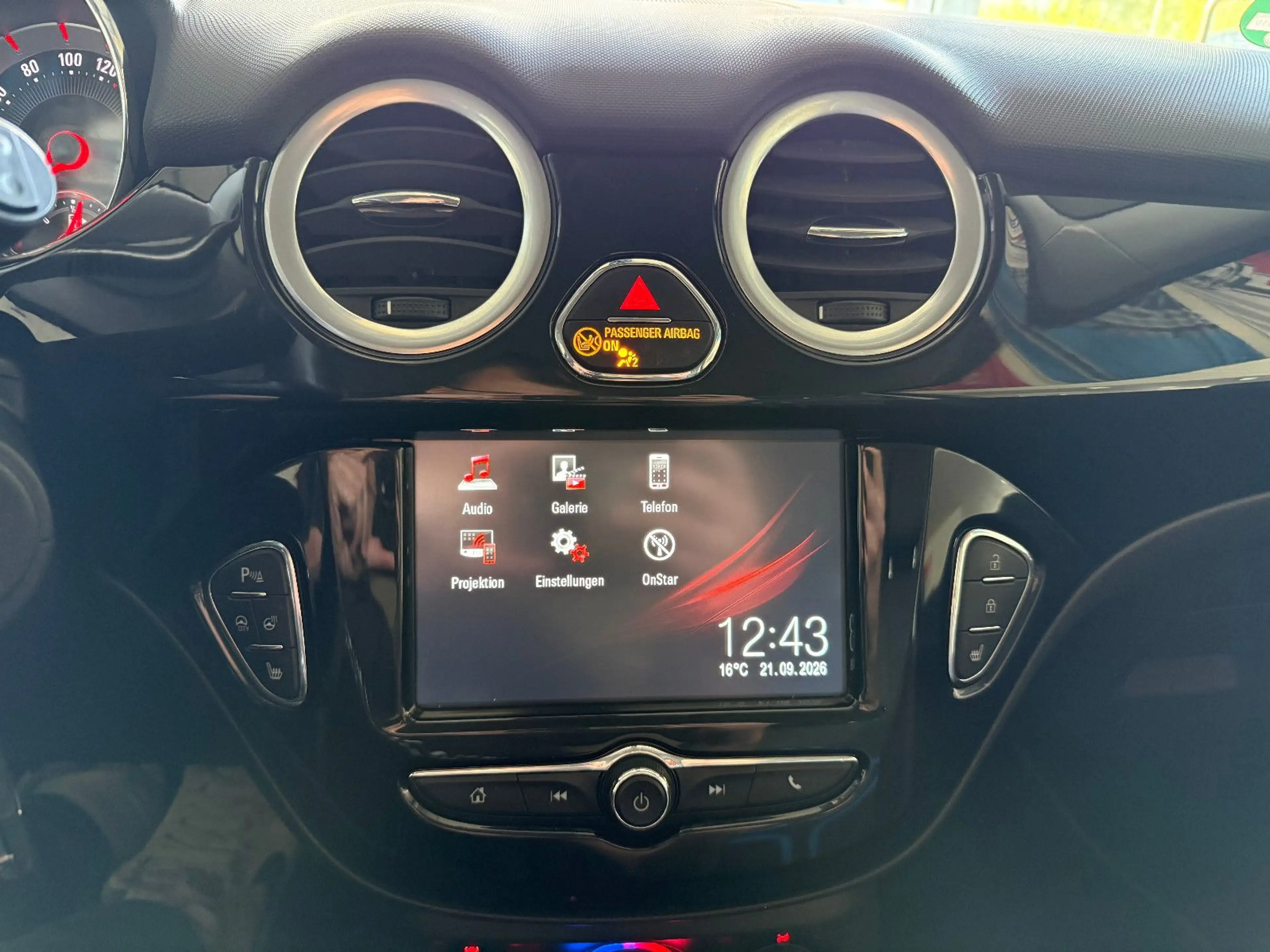 Opel Adam Unlimited — photo 12