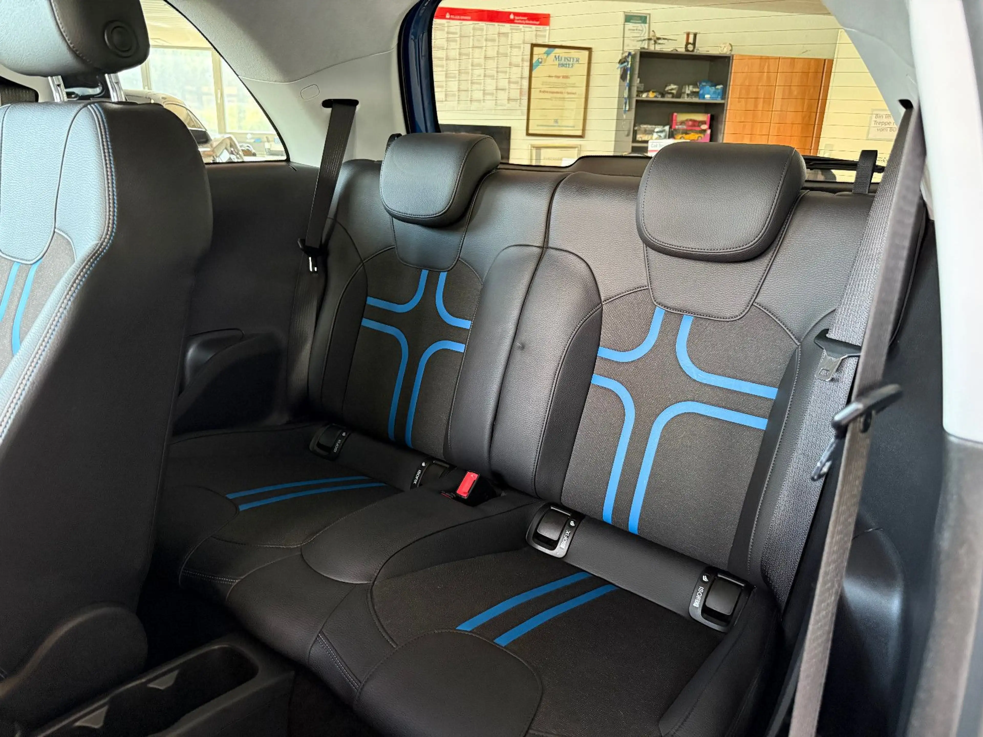Opel Adam Unlimited — photo 11