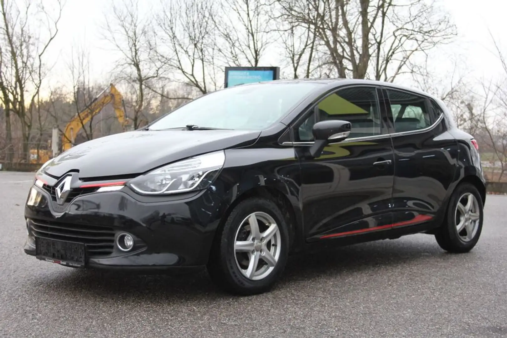 Renault Clio Dynamique TCe 90 Zwart - 1