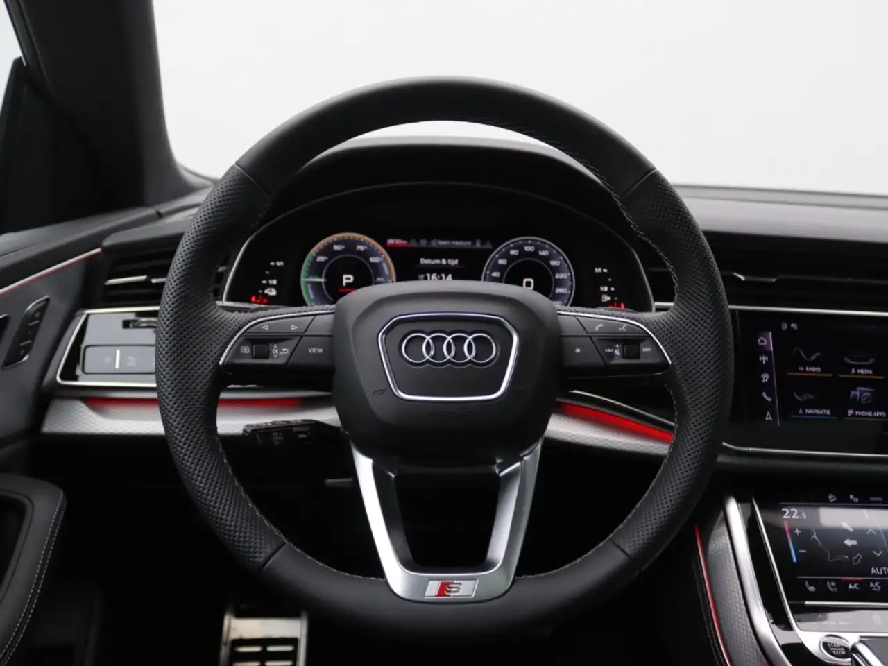 Audi Q8 TFSI e quattro 360 kW S-line HUD ABT Aero 15