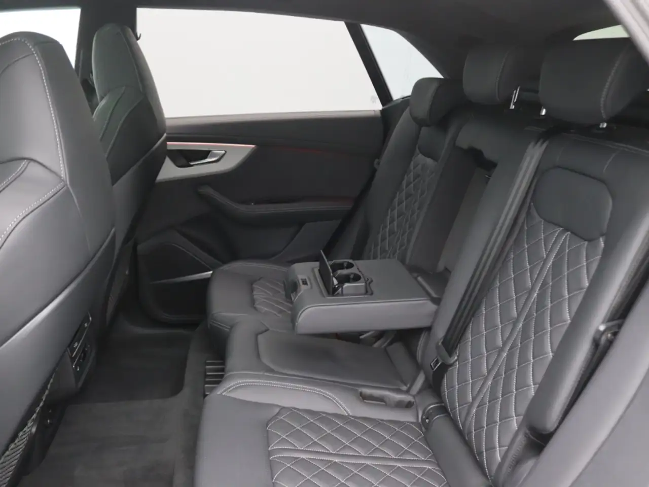 Audi Q8 TFSI e quattro 360 kW S-line HUD ABT Aero 11