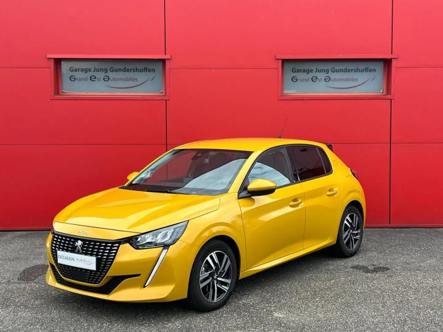 Peugeot 208 1.2 Essence 100ch S\u0026S Allure Pack EAT8 /Eligi Jaune - 1