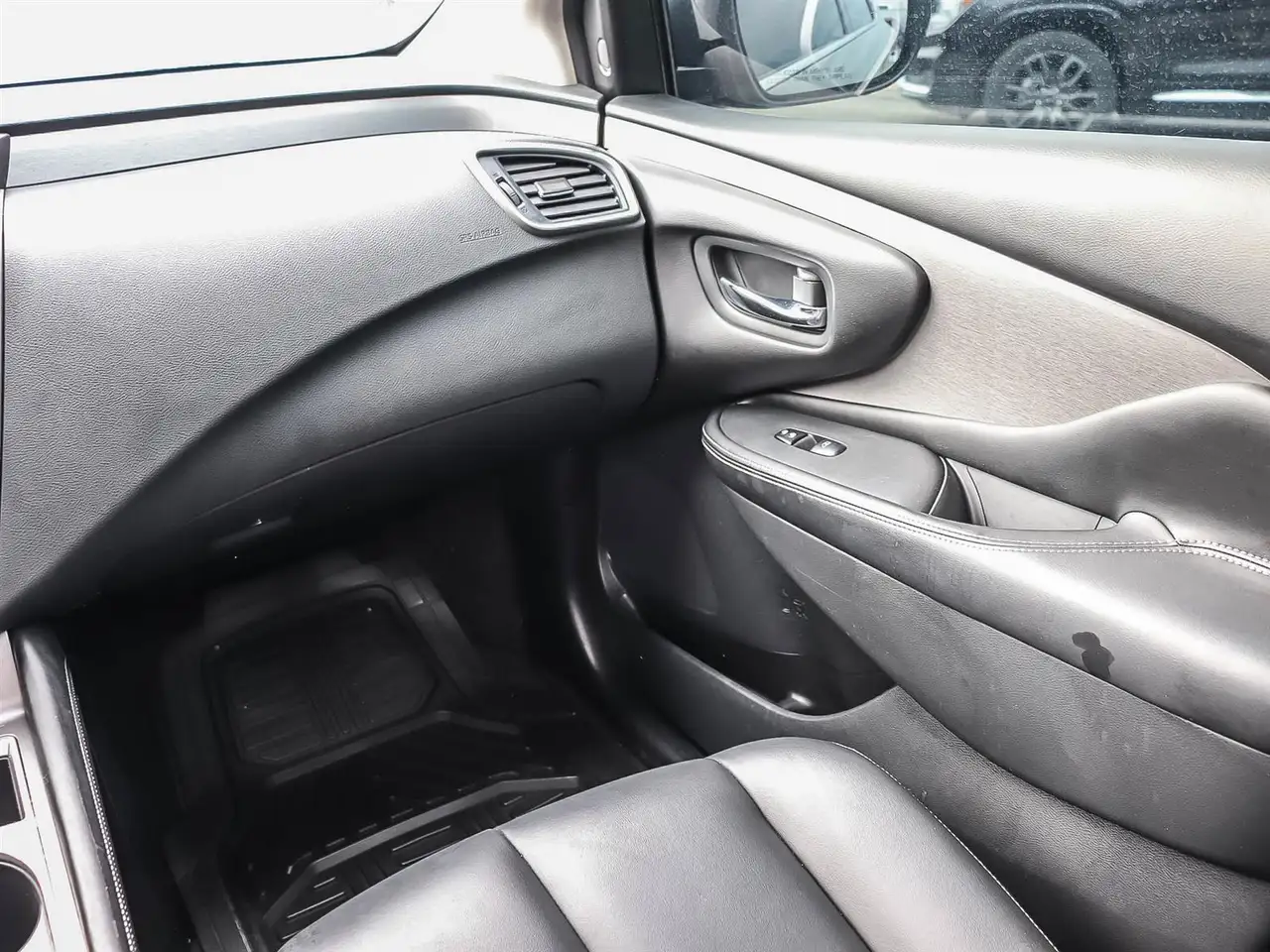 Nissan Murano снимка Nissan Murano