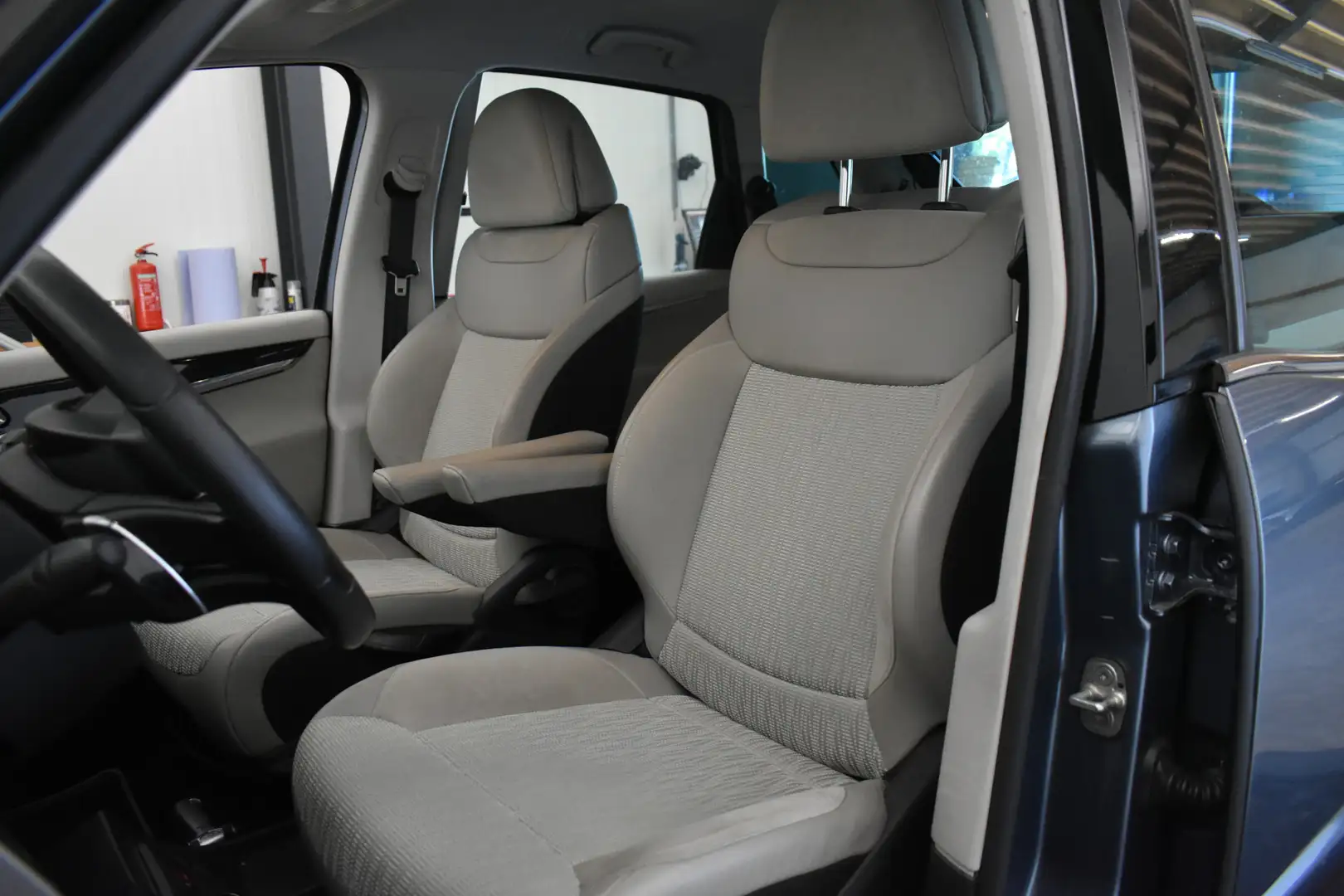 Citroen C4 Picasso 1.6 THP 115Kw 157Pk Exclusive Automaat uniek lage Gris - 2