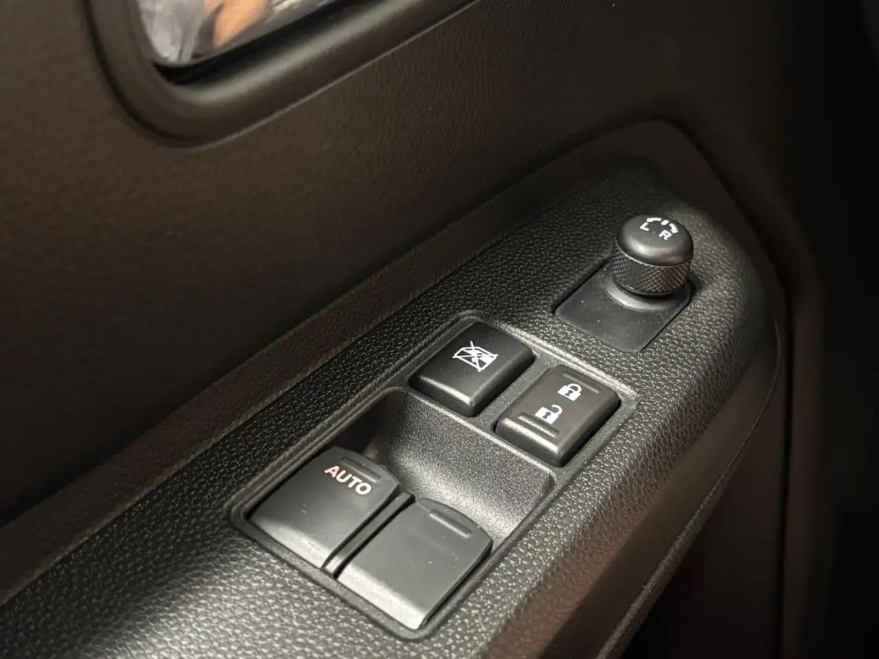 Suzuki Ignis 2024 — фото 14
