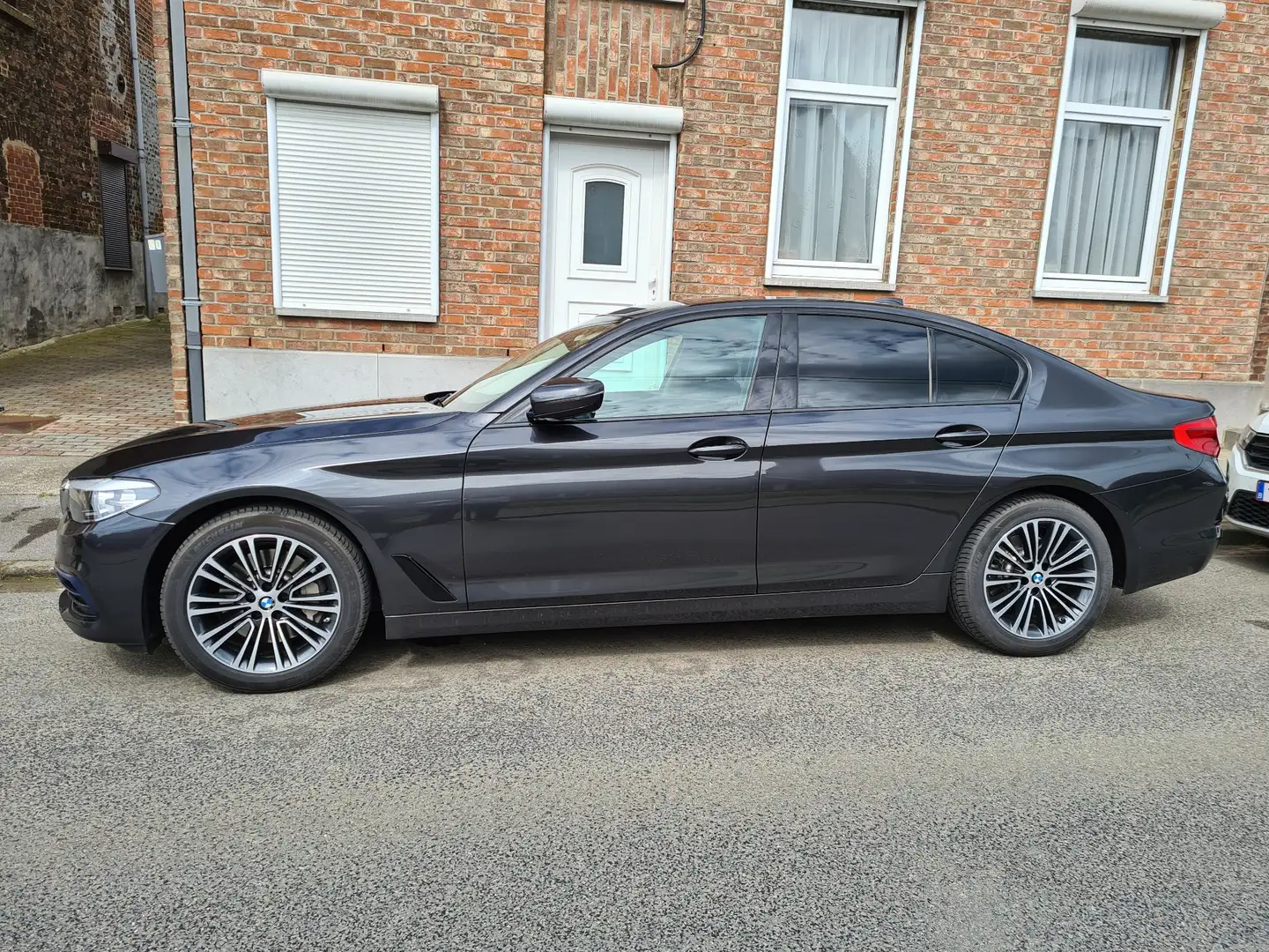 BMW 525 dA (EU6c) sport line - 1