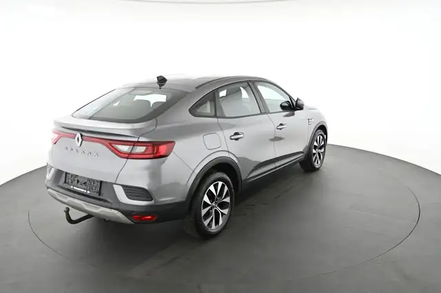 Renault Arkana view 2