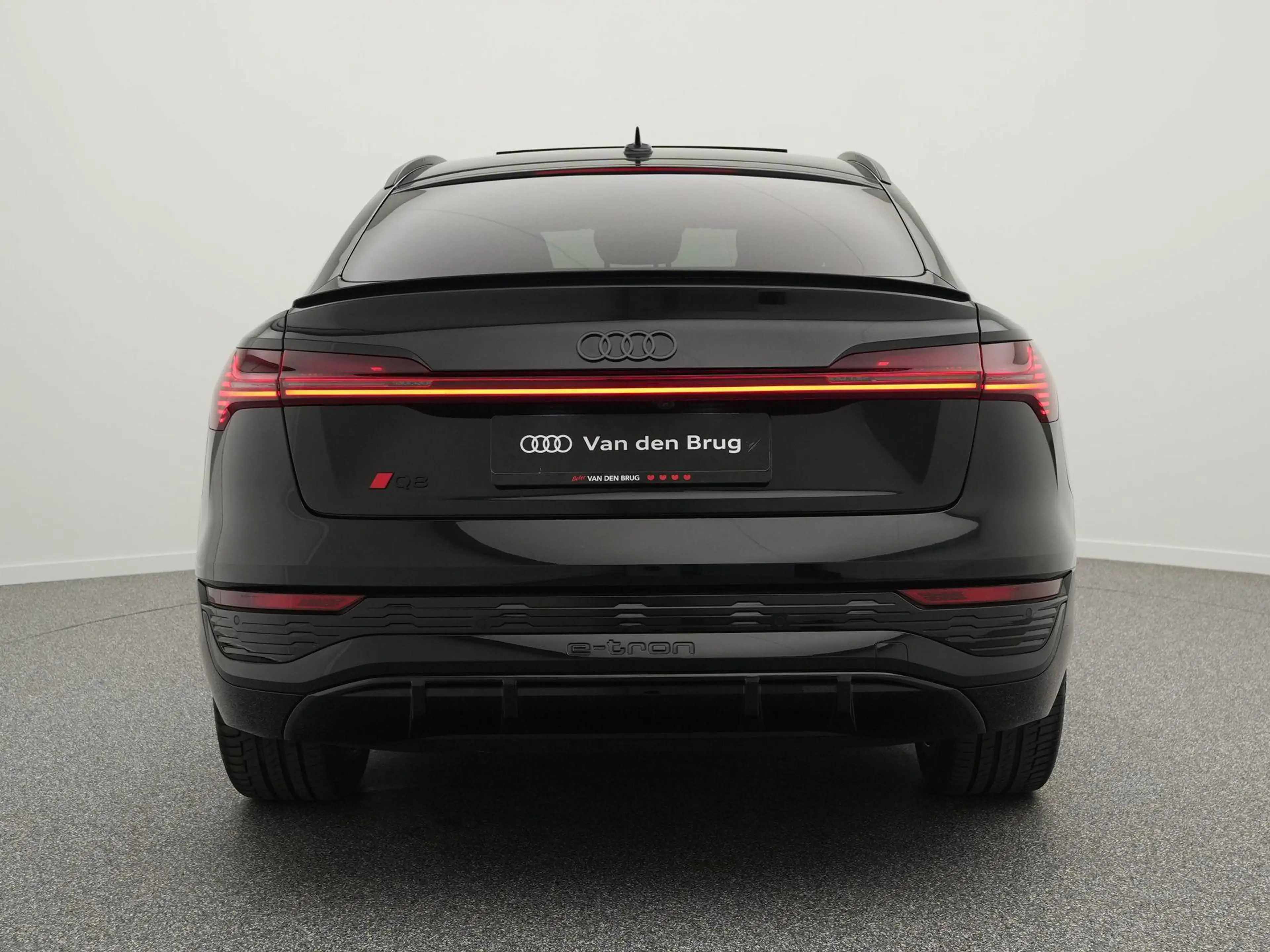 Audi Q8 e-tron Sportback 55 quattro S Edition 408 PK 115 kWh | So — photo 7