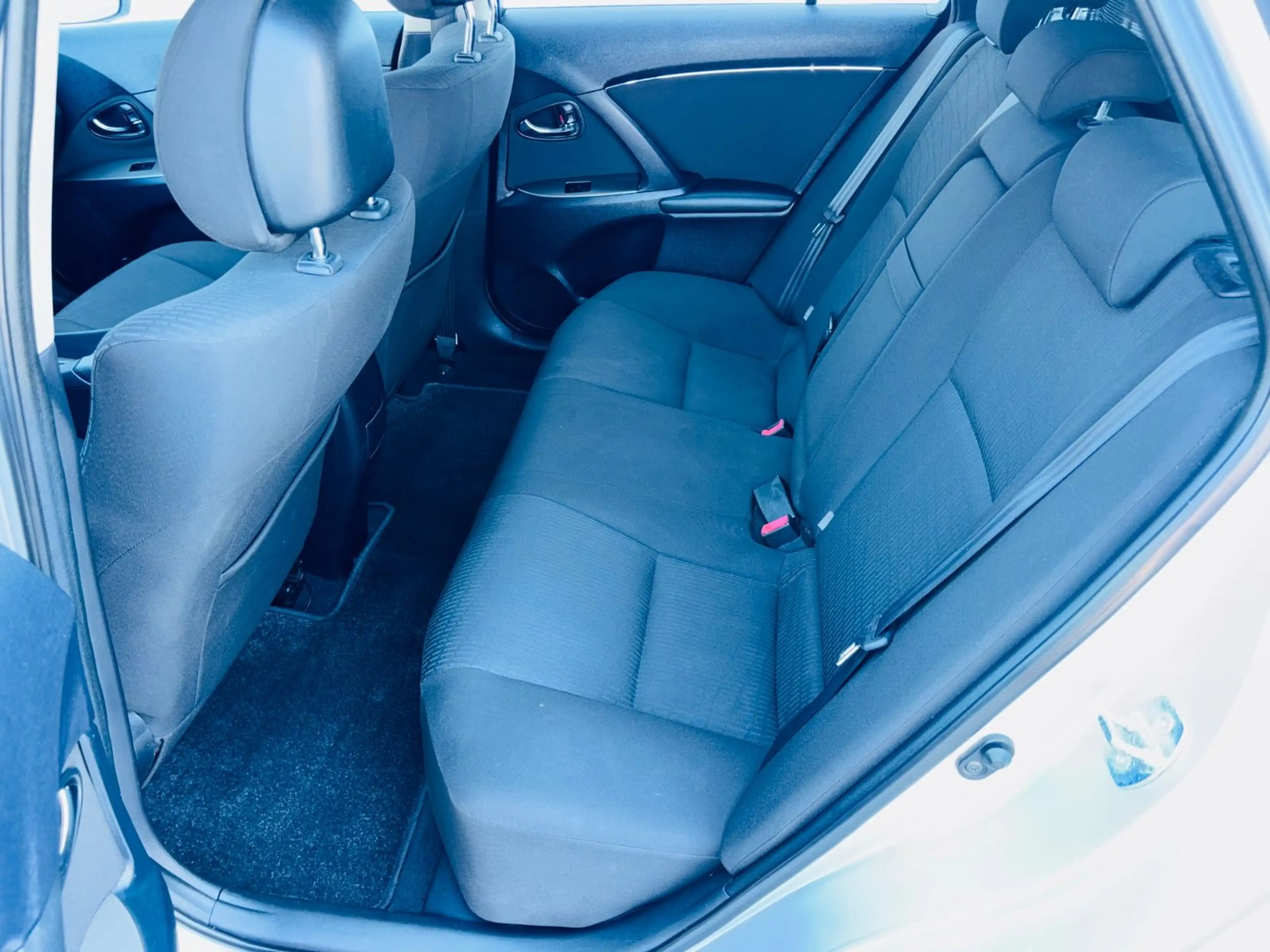 Toyota Avensis Combi 2-Hand,Kamera,Klimatronik,Tempomat — photo 14