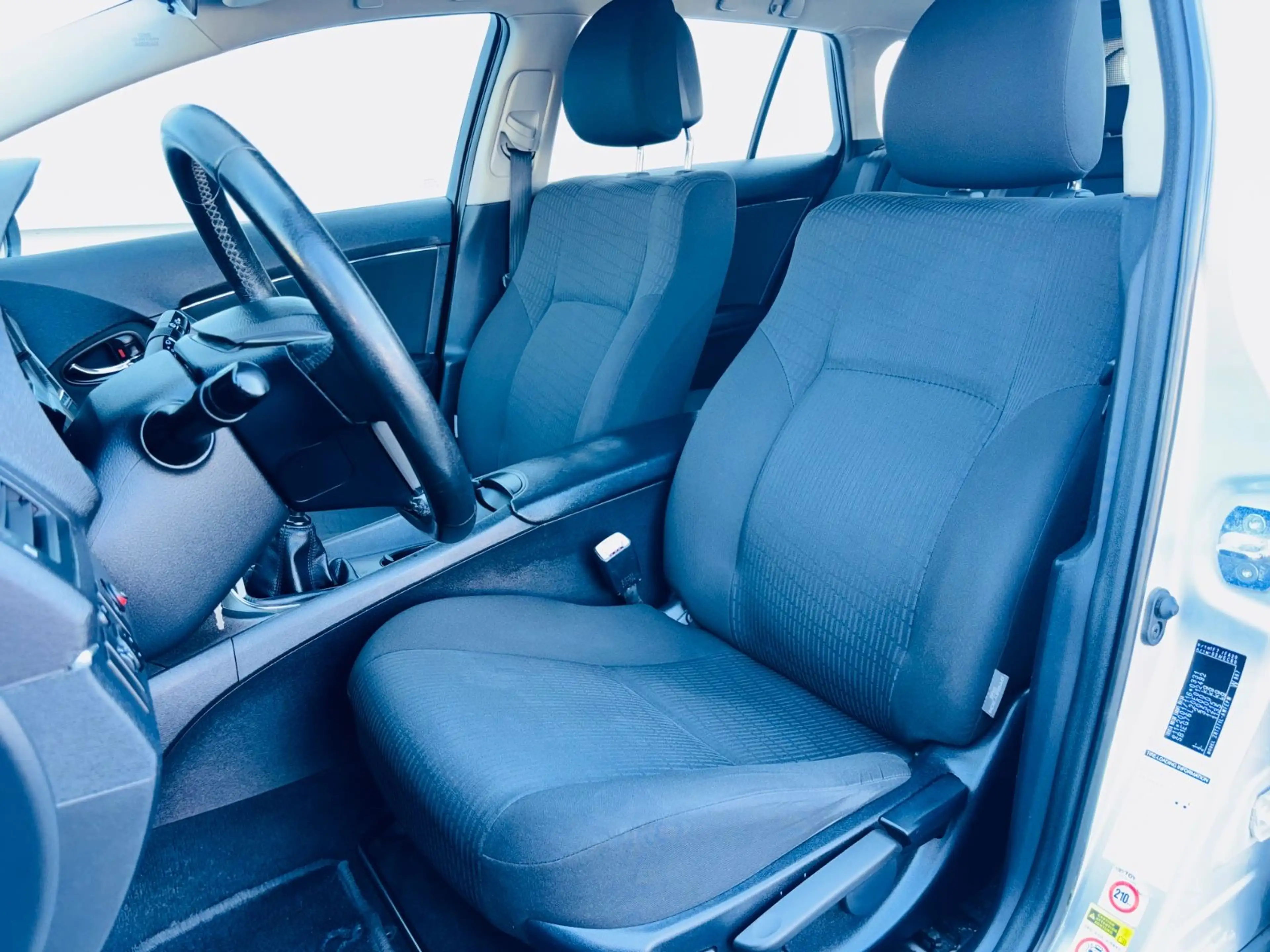 Toyota Avensis Combi 2-Hand,Kamera,Klimatronik,Tempomat — photo 6