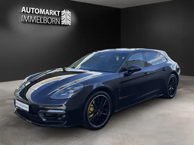 Porsche Panamera view 4
