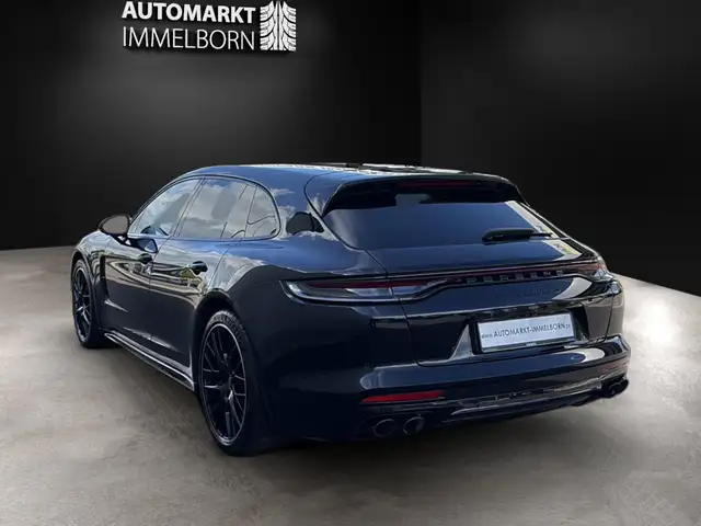 Porsche Panamera view 5