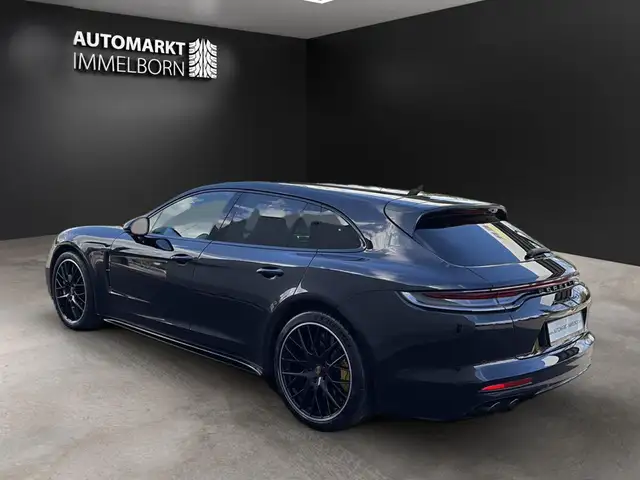Porsche Panamera view 6
