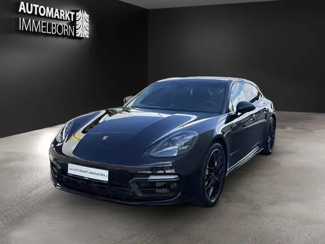 Porsche Panamera view 3