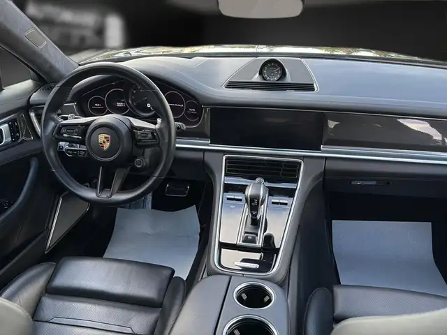 Porsche Panamera view 15