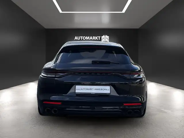 Porsche Panamera view 10