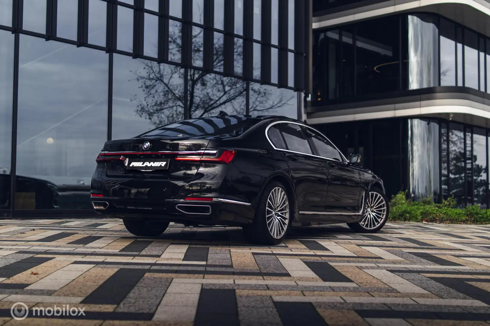 BMW 745 7-serie 745e High Executive|Pano|Laser|Massage|H&K Zwart - 2