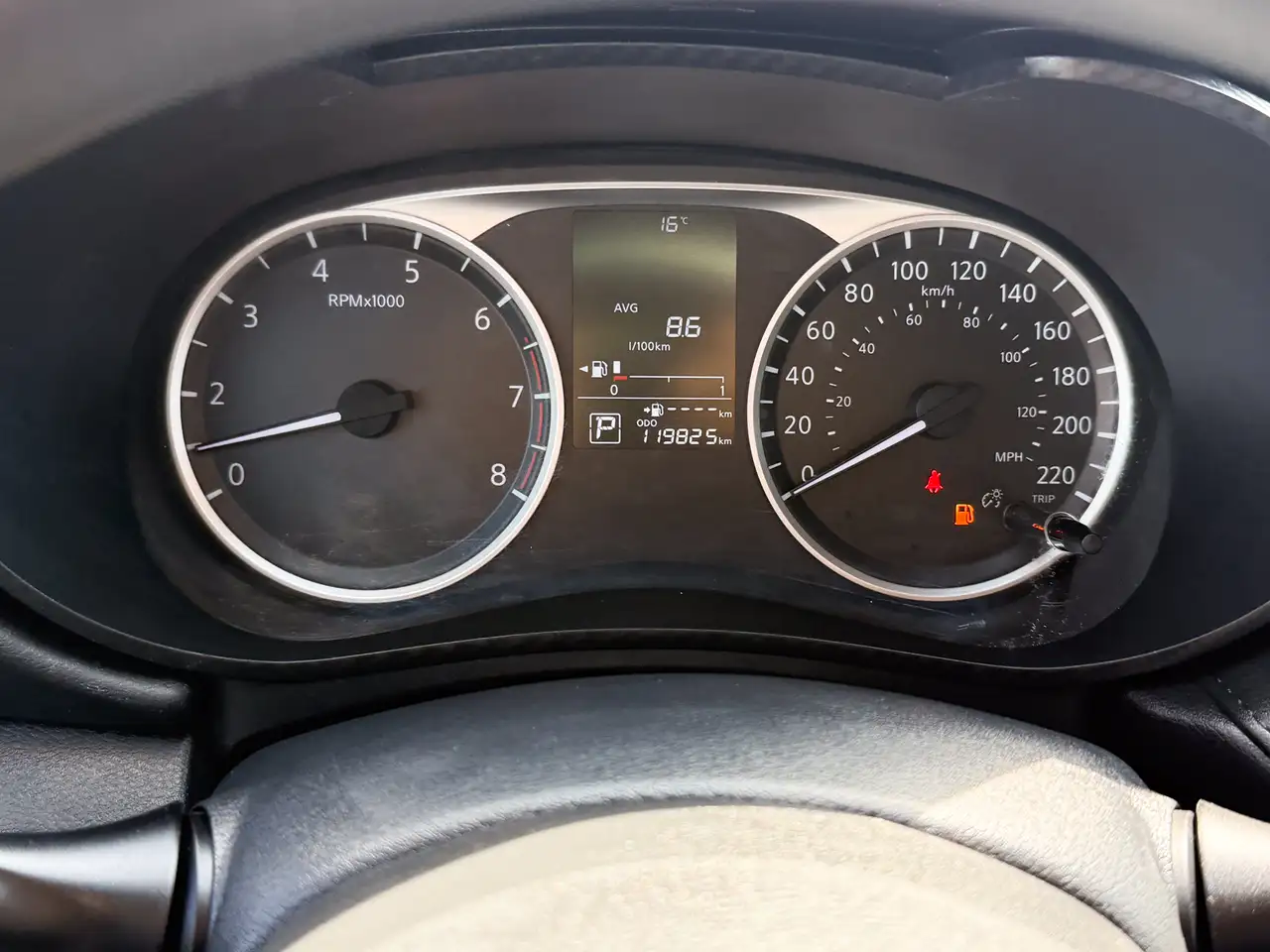 Nissan Versa снимка Nissan Versa