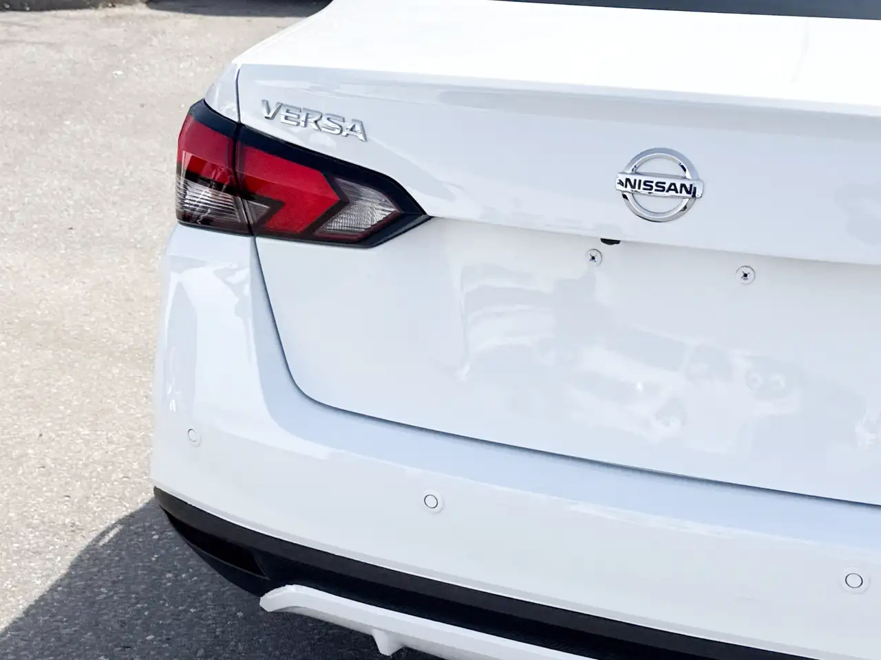 Nissan Versa снимка Nissan Versa