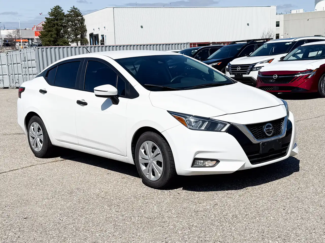 Nissan Versa снимка Nissan Versa