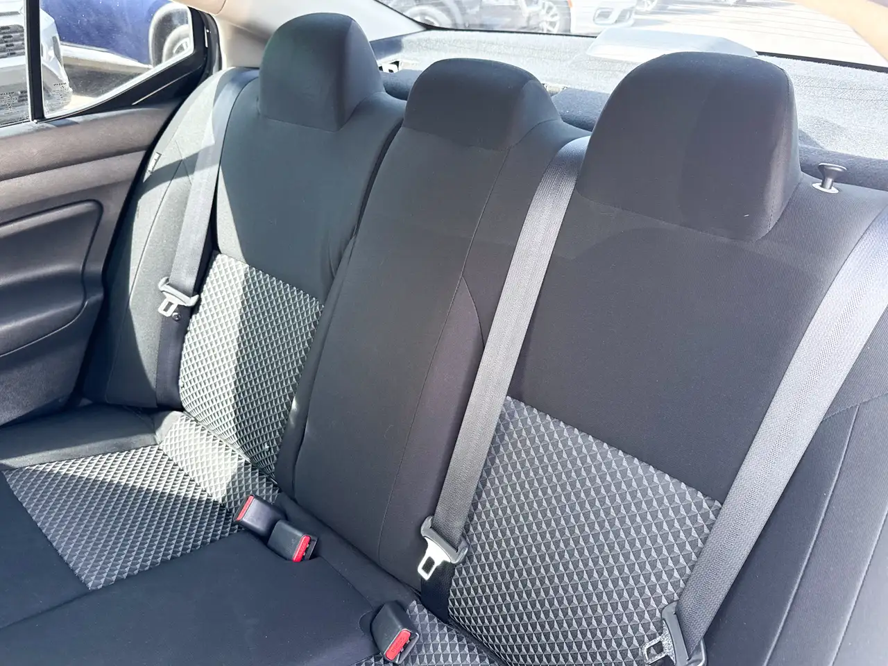 Nissan Versa снимка Nissan Versa
