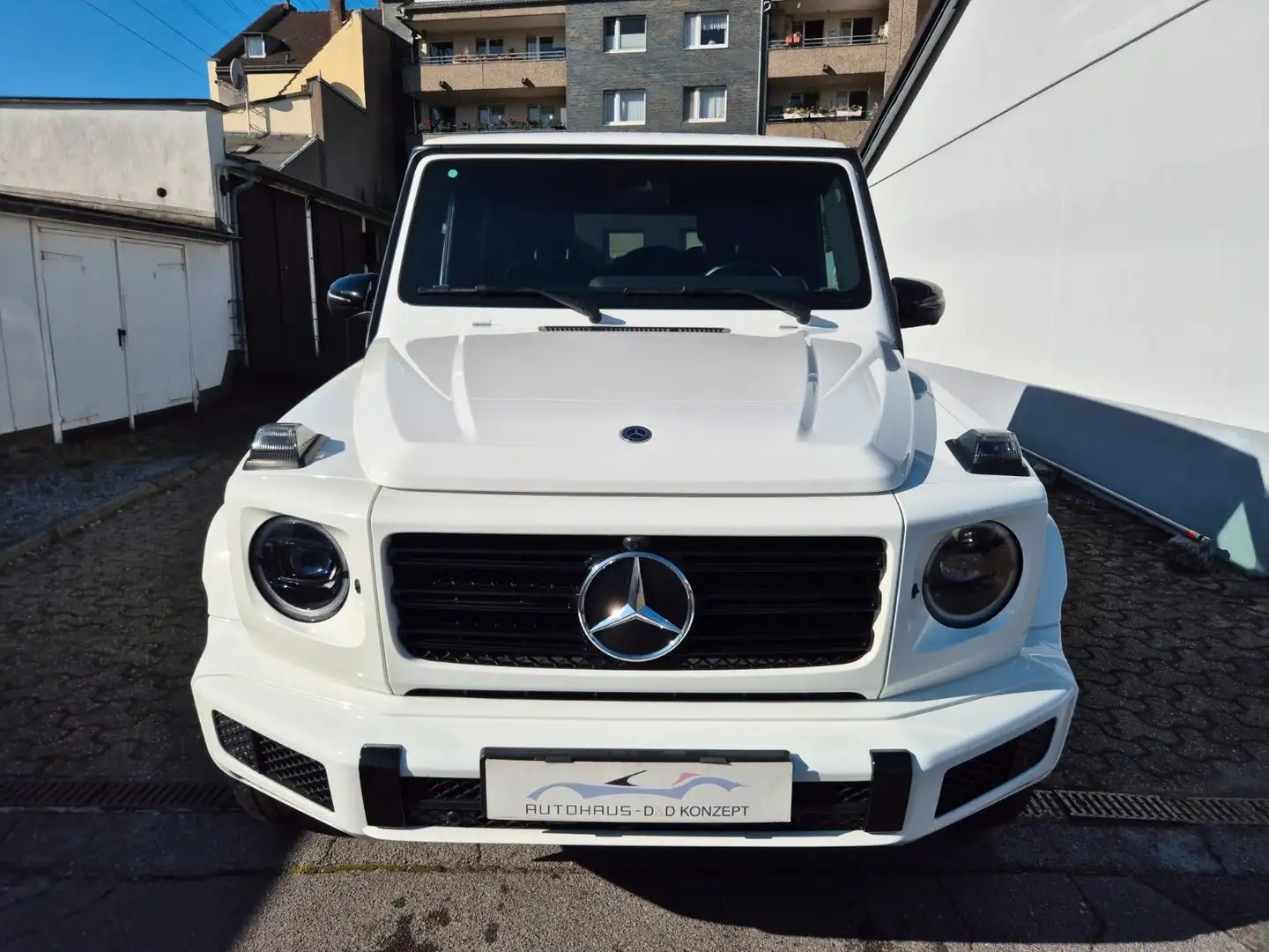 Mercedes-Benz G 400 d*AMG-Line*Night Packet 2*Schiebedach*Stan Weiß - 2