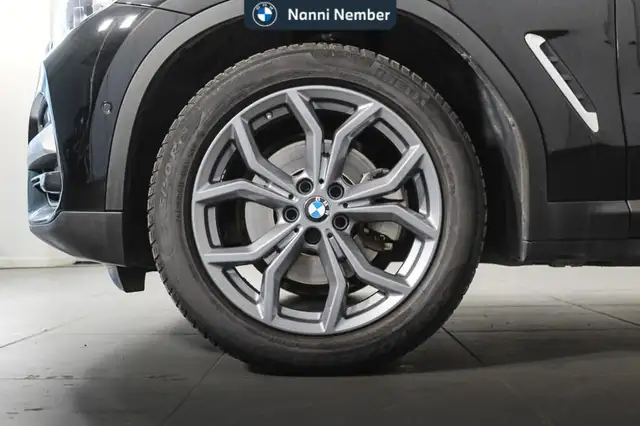 BMW X3 view 7