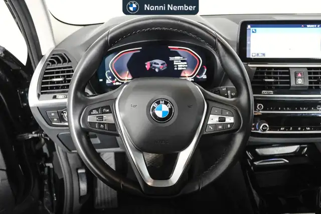BMW X3 view 10