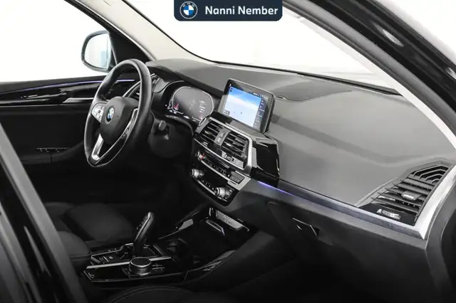 BMW X3 view 8