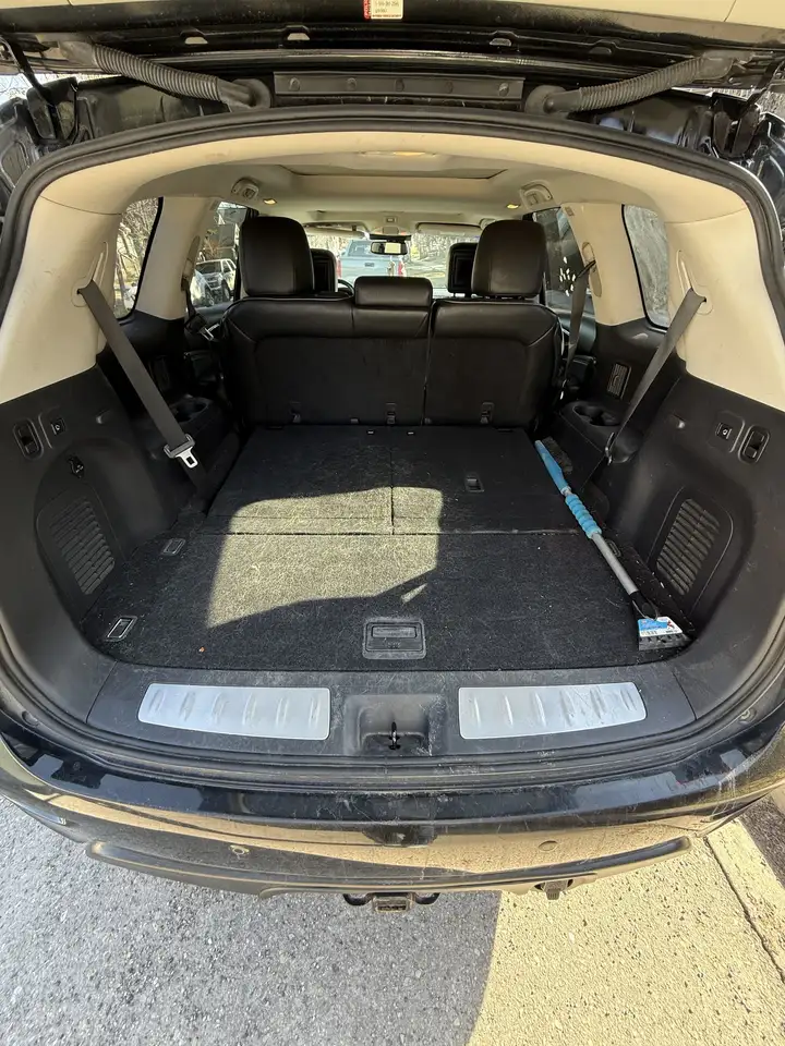 Infiniti QX60 снимка Infiniti QX60