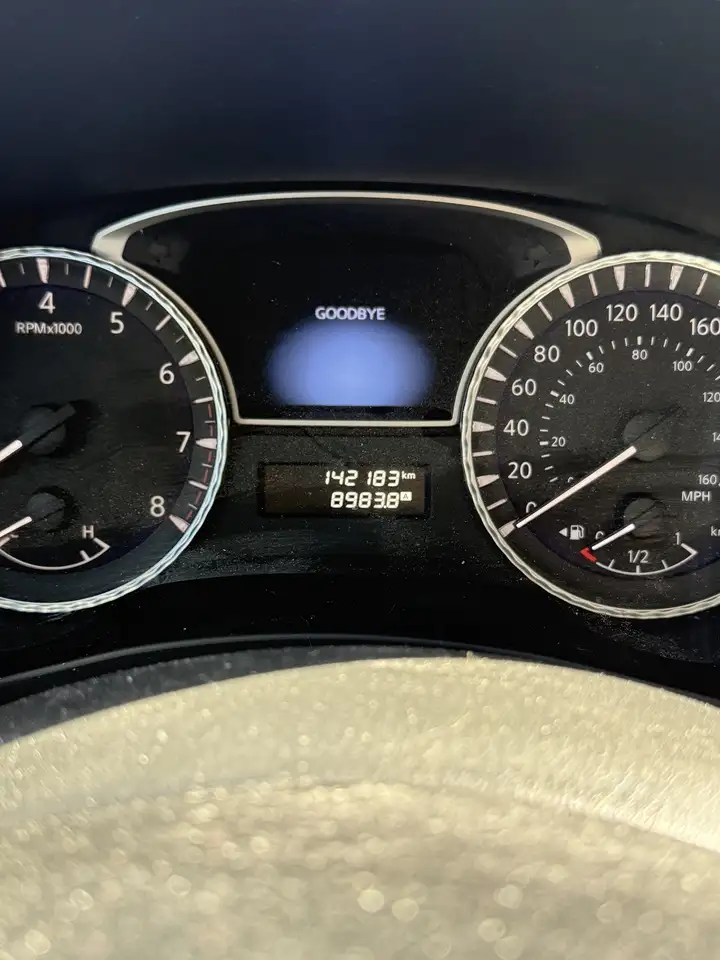 Infiniti QX60 снимка Infiniti QX60