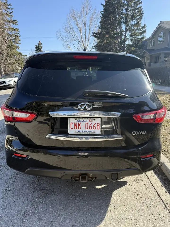 Infiniti QX60 снимка Infiniti QX60