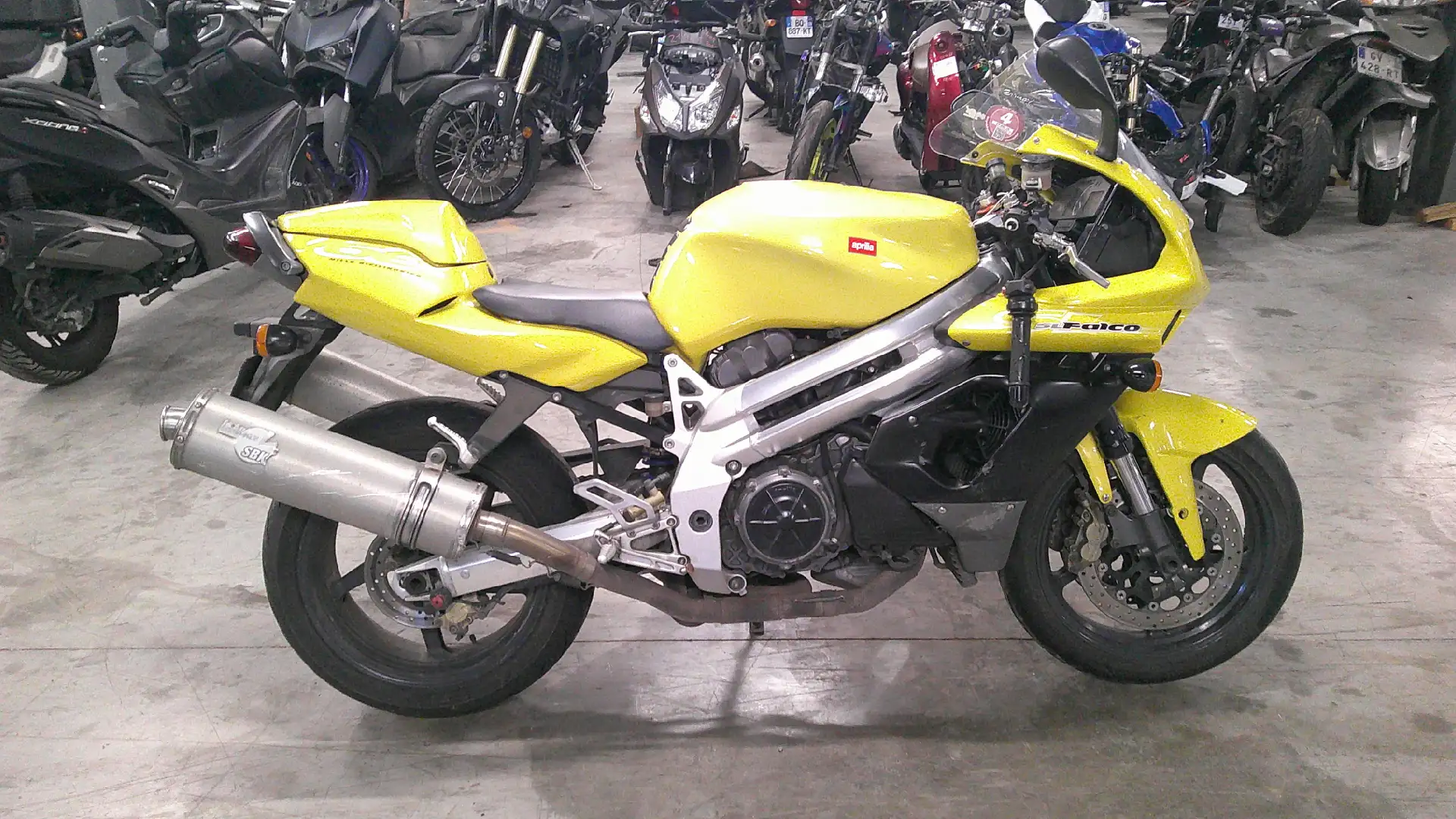 Aprilia SL 1000 - 1