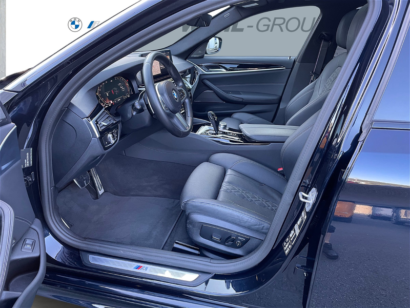 BMW 540 d xDrive Touring — photo 9